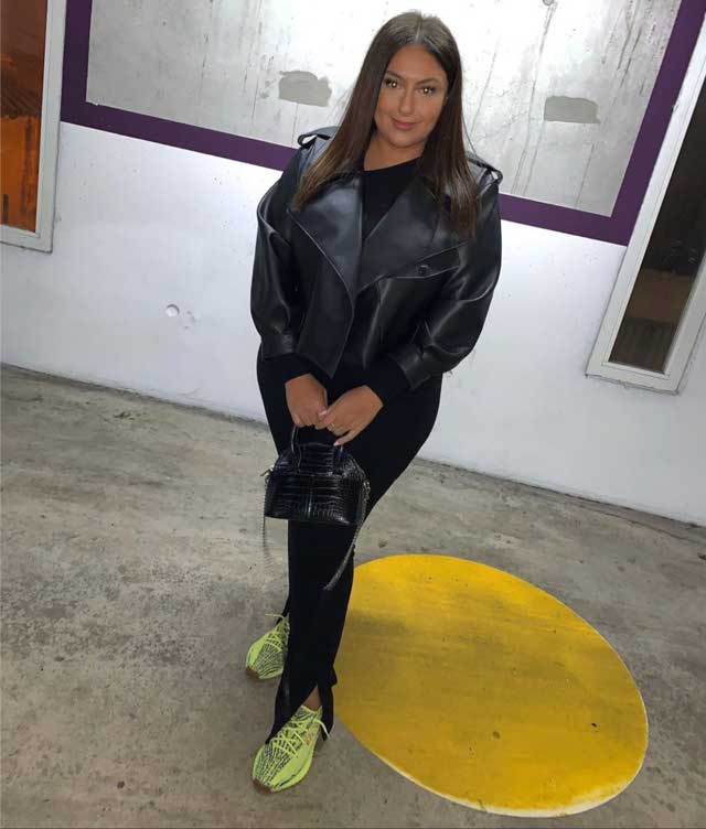 Look von @ines.k__ vom 22 November, 2019 | 21 Buttons