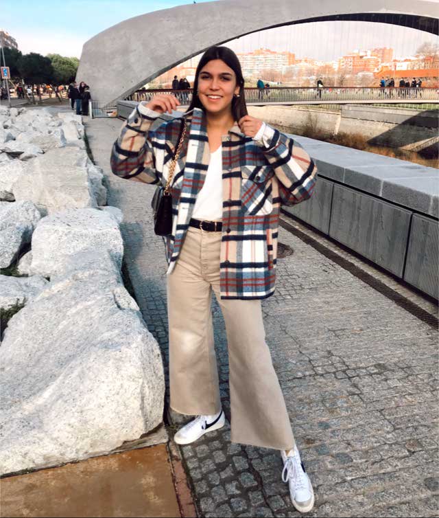 @luciamoreno97 kullanıcısının 21 Aralık 2020 görünümü | 21 Buttons