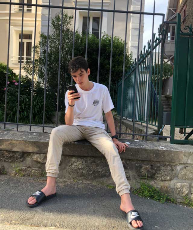 Look of @charlesjs from 4 Junio, 2019 | 21 Buttons