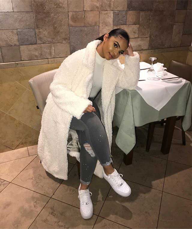 O look de @yasmindiazx de 8 Maio, 2019 | 21 Buttons