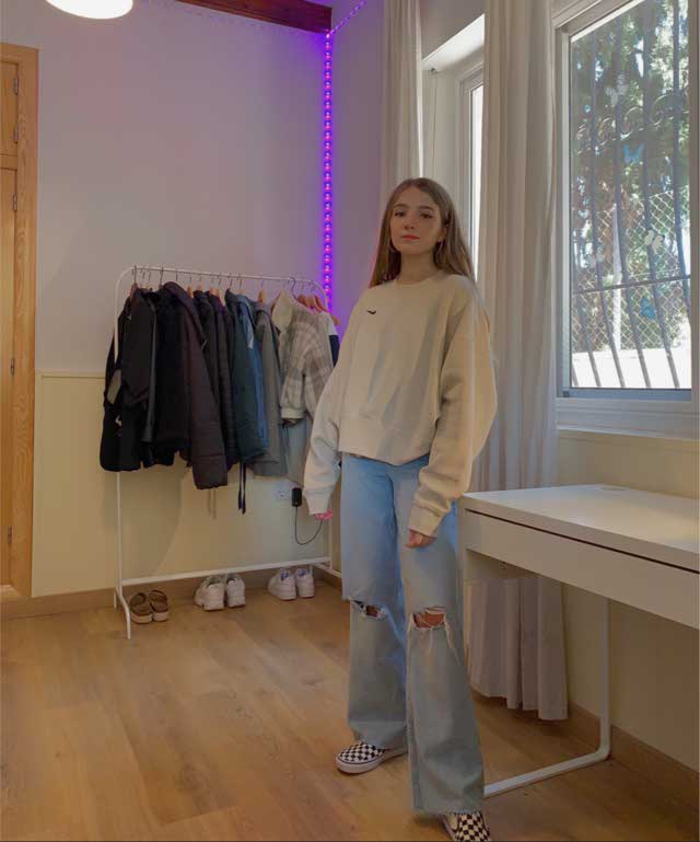 Look of @inessbotella from 5 August, 2020 | 21 Buttons