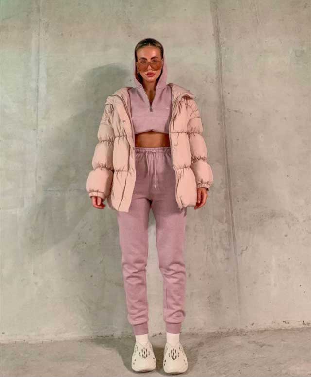 Look of @estelle_aliot from 26 Febrero, 2021 | 21 Buttons