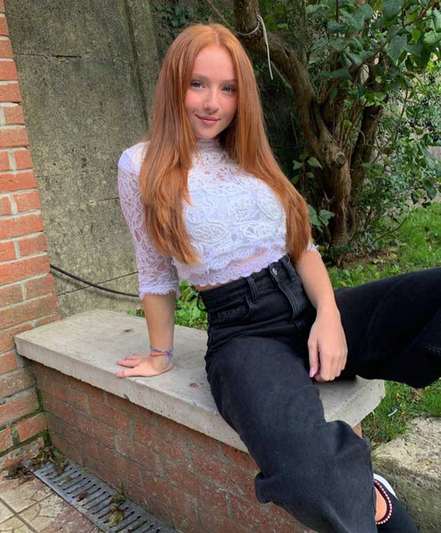 Look von @ilonaaln.fan vom 5 November, 2019 | 21 Buttons