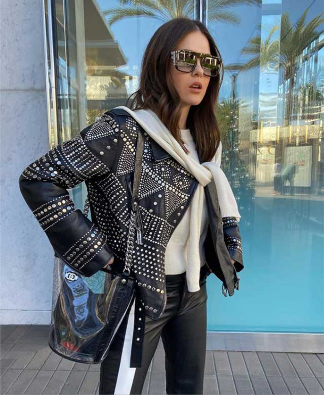Tenue de @blankitinerary datant du 2 Janvier 2020 | 21 Buttons