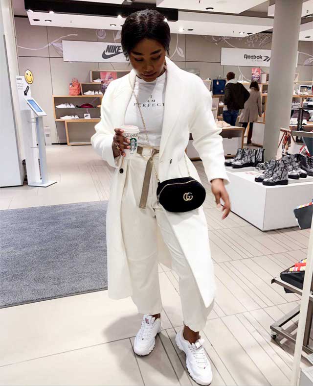 Образ @ dresslikeblogger из/от 10 Октябрь, 2019 | 21 Buttons