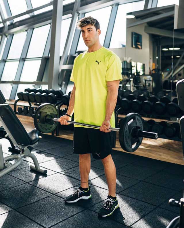 Look of @victormelida from 6 February, 2020 | 21 Buttons