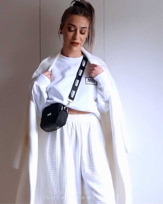 Look von @esbatt vom 16 Dezember, 2019 | 21 Buttons