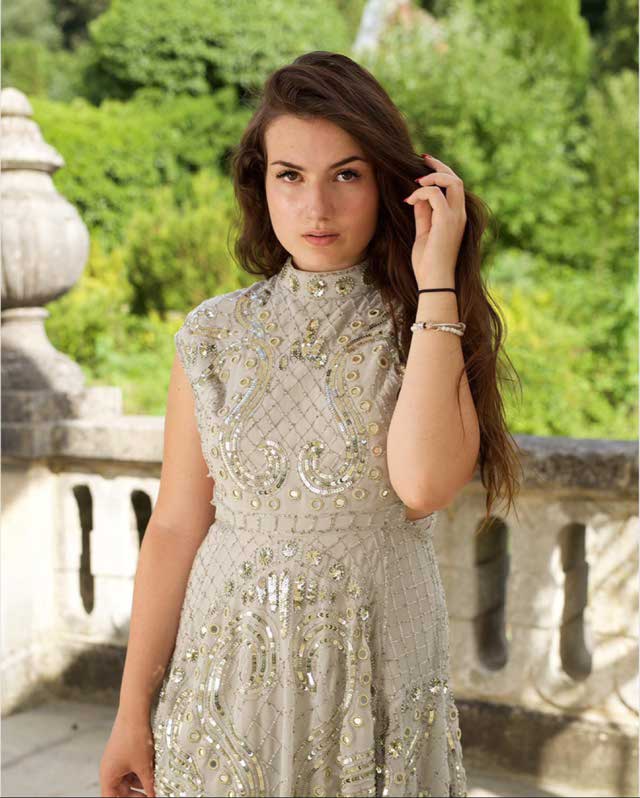 Tenue de @nadine_allmannsberger datant du 3 Juillet 2019 | 21 Buttons