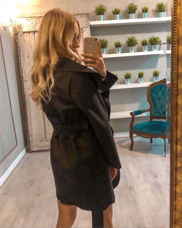 Look of @karenstronati from 9 Octubre, 2019 | 21 Buttons