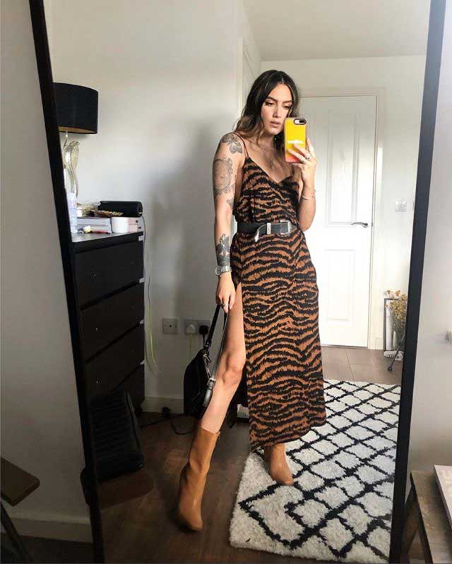 Look of @ellenbrockygirl from 2 December, 2019 | 21 Buttons
