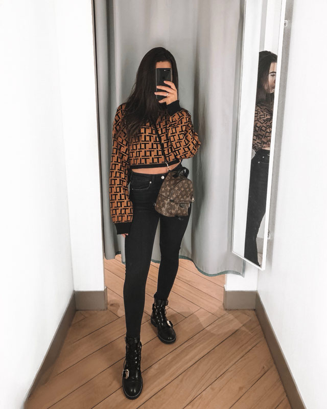 O look de @cris.tinel de 31 Outubro, 2018 | 21 Buttons