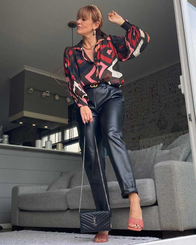 O look de @nathaliehantson de 8 Novembro, 2020 | 21 Buttons