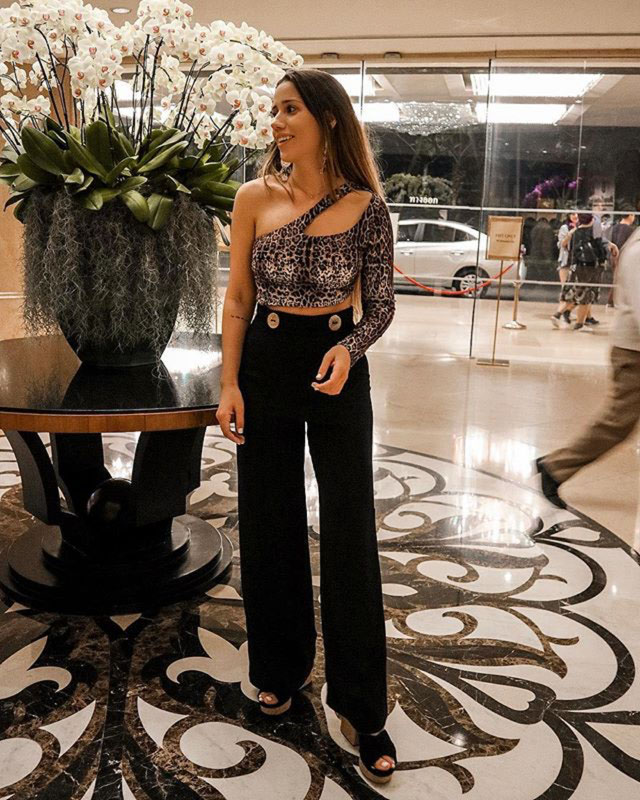 Look of @aliimoron from 13 November, 2018 | 21 Buttons