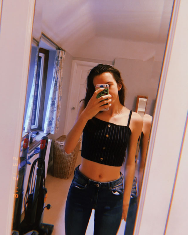 Look of @bethlucy from 23 December, 2018 | 21 Buttons