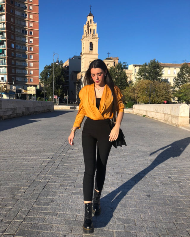 @angiecantarella kullanıcısının 12 Kasım 2018 görünümü | 21 Buttons