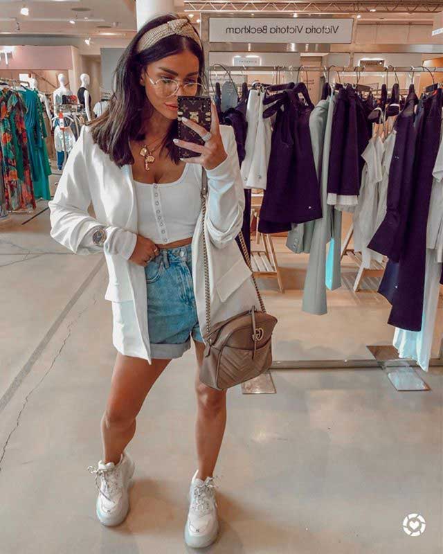 Look von @beth_bartram vom 13 Mai, 2019 | 21 Buttons