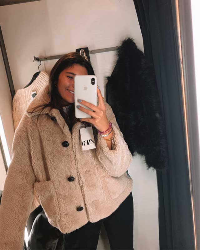 Look von @carlavico vom 4 Dezember, 2019 | 21 Buttons