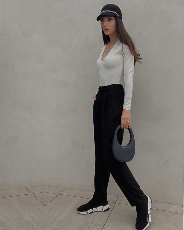 Mariam Ghalmi (mariamghalmi) Photos and Outfits on 21 Buttons