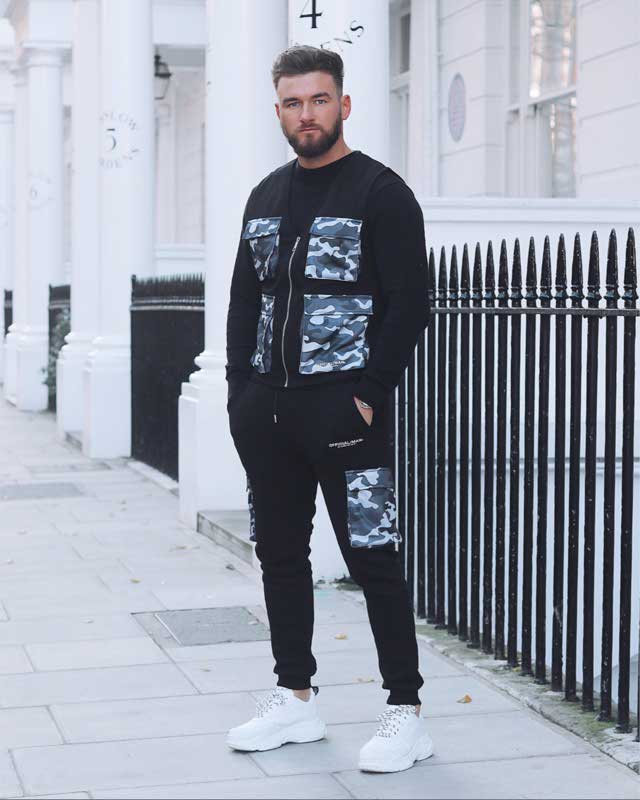 Look of @sammarvin from 2 December, 2019 | 21 Buttons