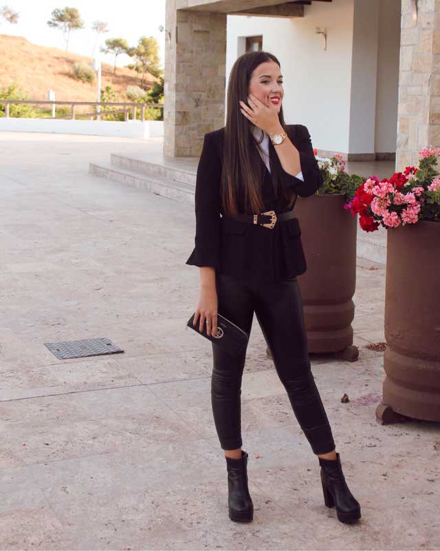 Look von @belenlopez__ vom 5 Oktober, 2020 | 21 Buttons