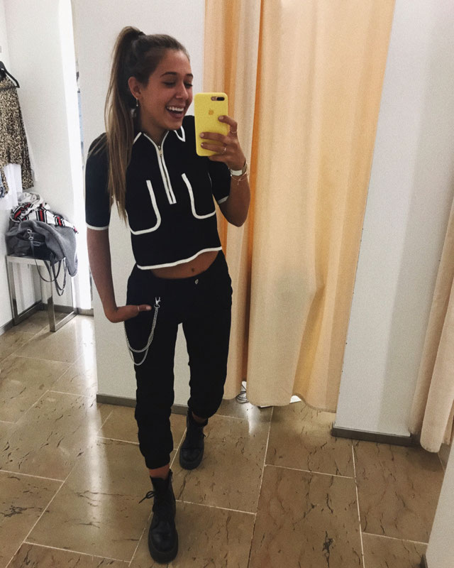 Look of @albaperarnau from 1 October, 2018 | 21 Buttons