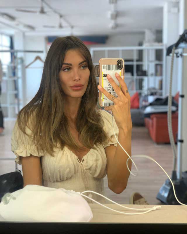 Look von @martalopezalamo vom 7 Oktober, 2020 | 21 Buttons