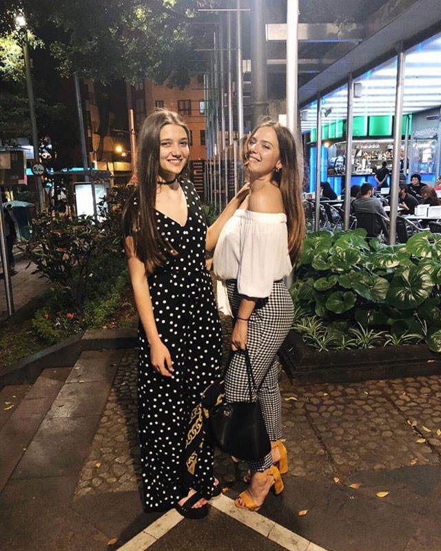 Look von @angelesxalvz vom 22 Mai, 2018 | 21 Buttons