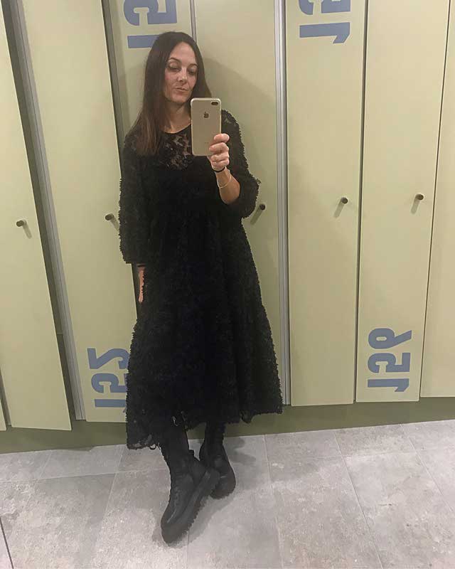 Look of @elsaglam from 2 February, 2020 | 21 Buttons