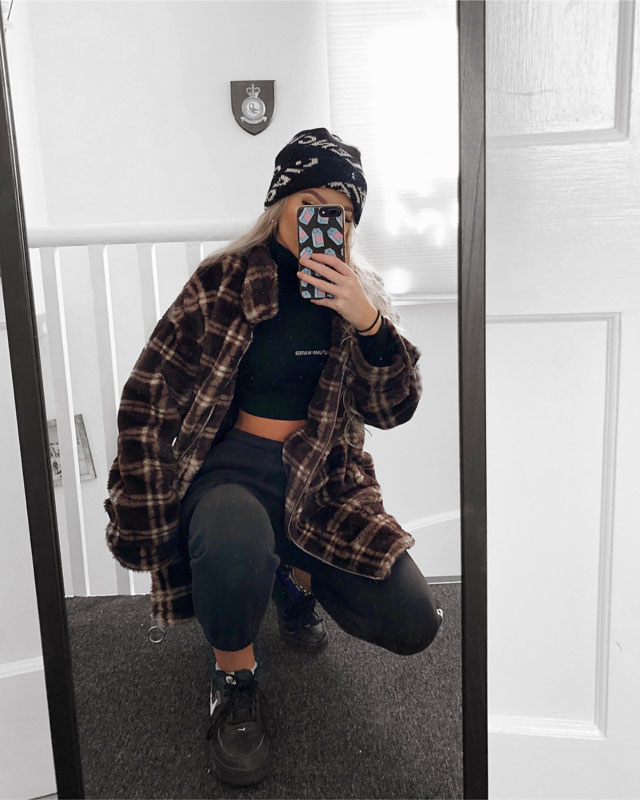 Образ @ georgiaharbridge из/от 17 Январь, 2019 | 21 Buttons