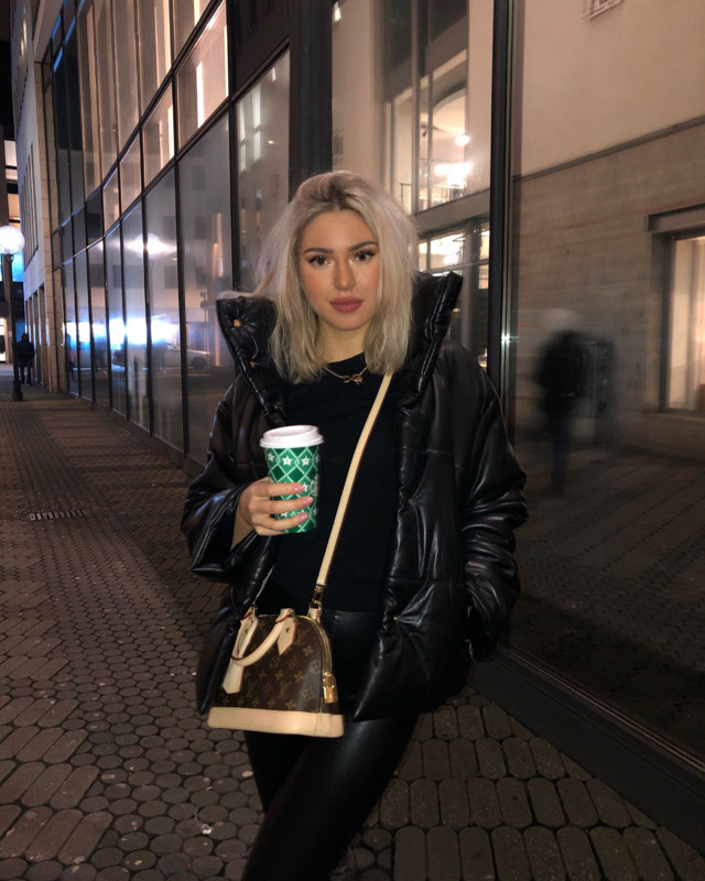 Tenue de @katarina_ju datant du 11 Janvier 2019 | 21 Buttons