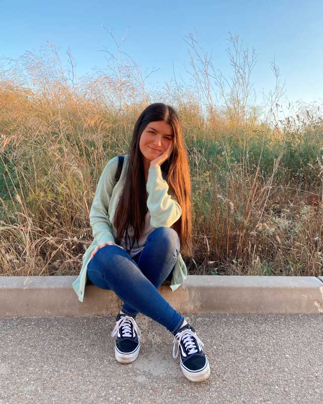 Look von @deliaahuerta vom 20 Mai, 2020 | 21 Buttons
