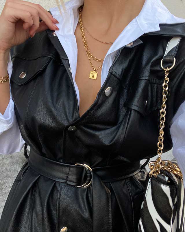 Look of @emmakeitmann from 18 Diciembre, 2020 | 21 Buttons