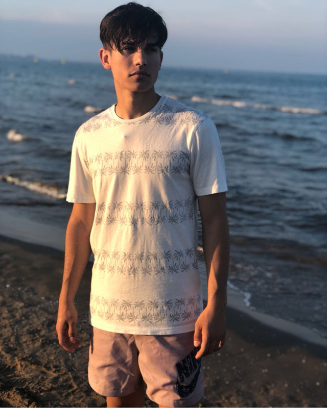Look von @cesar_pa7 vom 22 Mai, 2018 | 21 Buttons