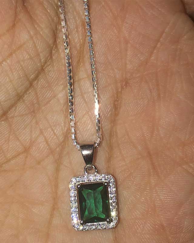 Kitten + Co Jewelry (@kittencojewelry) | Photos and Outfits on 21 Buttons