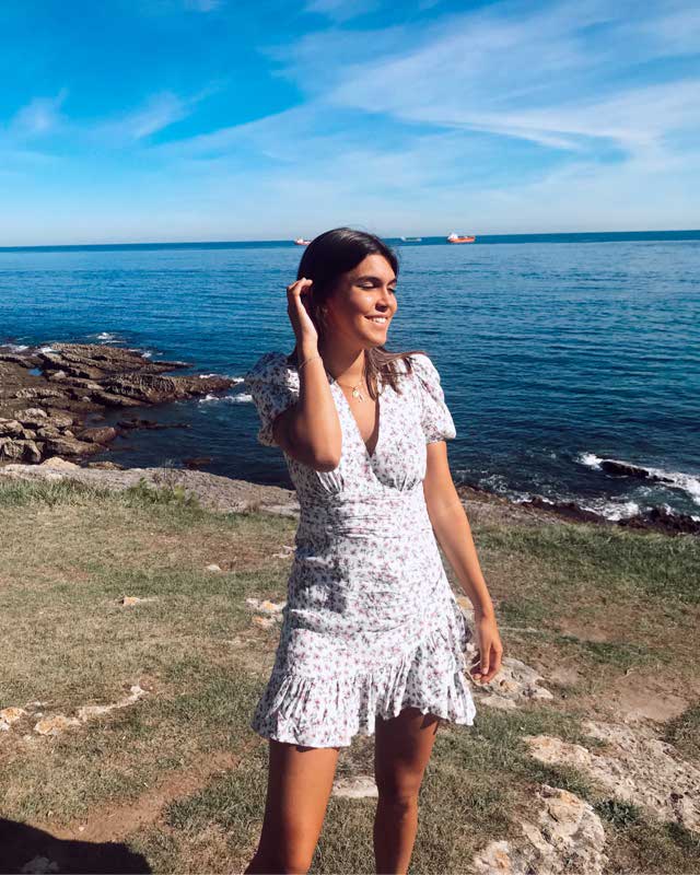 Look of @luciamoreno97 from 3 September, 2020 | 21 Buttons