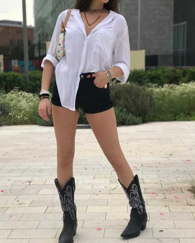 Elisa Zuccarello elisazuccarelloo Photos And Outfits On 21 Buttons Elisa Zuccarello elisazuccarelloo Photos And Outfits On 21 Buttons