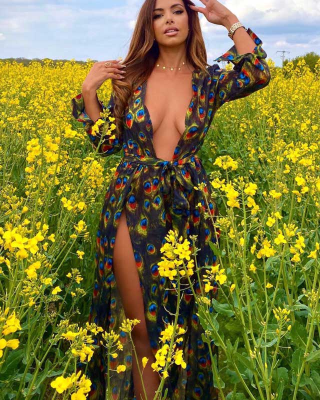 Образ @ lookbookaly из/от 25 Август, 2021 | 21 Buttons