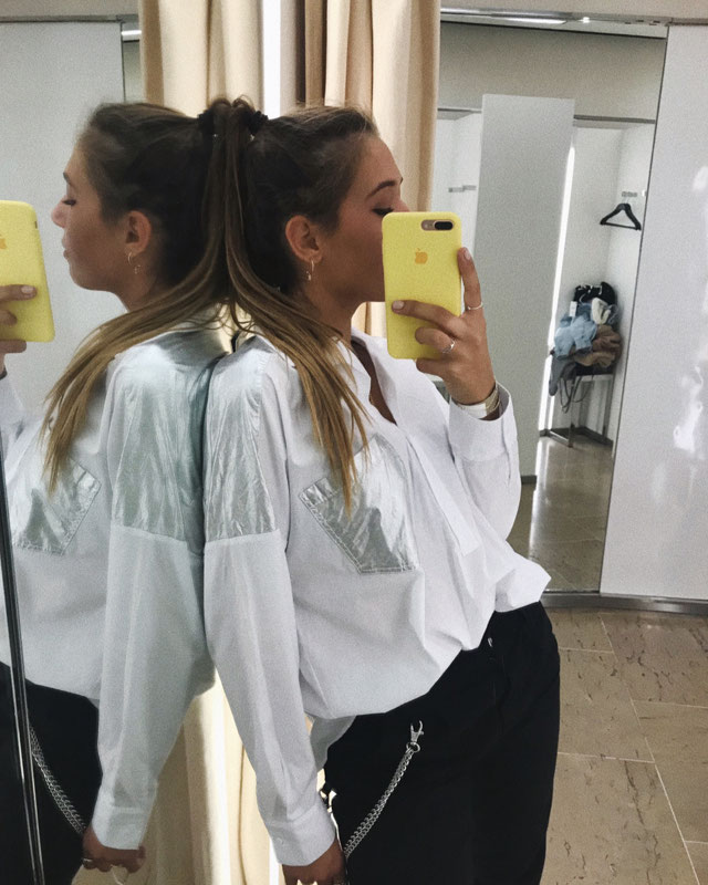 Look of @albaperarnau from 1 October, 2018 | 21 Buttons