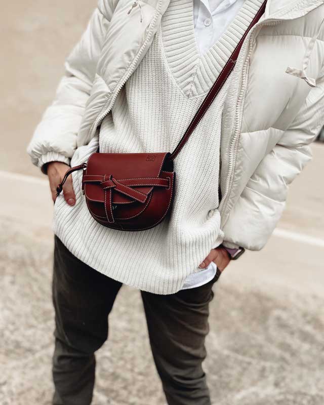 Look of @youaretheoneblog from 5 March, 2022 | 21 Buttons