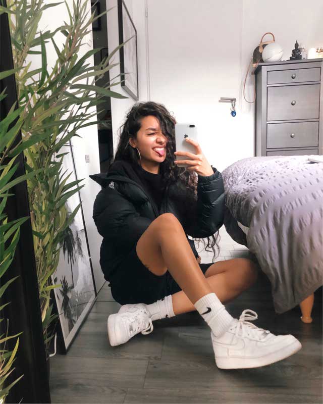 Look of @maileakln from 13 March, 2019 | 21 Buttons