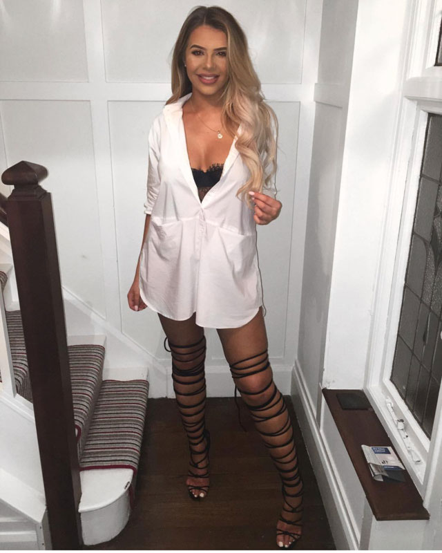 O look de @chelseajenks de 2 Julho, 2018 | 21 Buttons