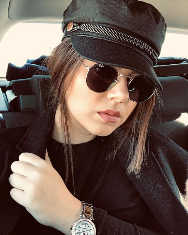 Look von @gambinomartina vom 5 Dezember, 2018 | 21 Buttons