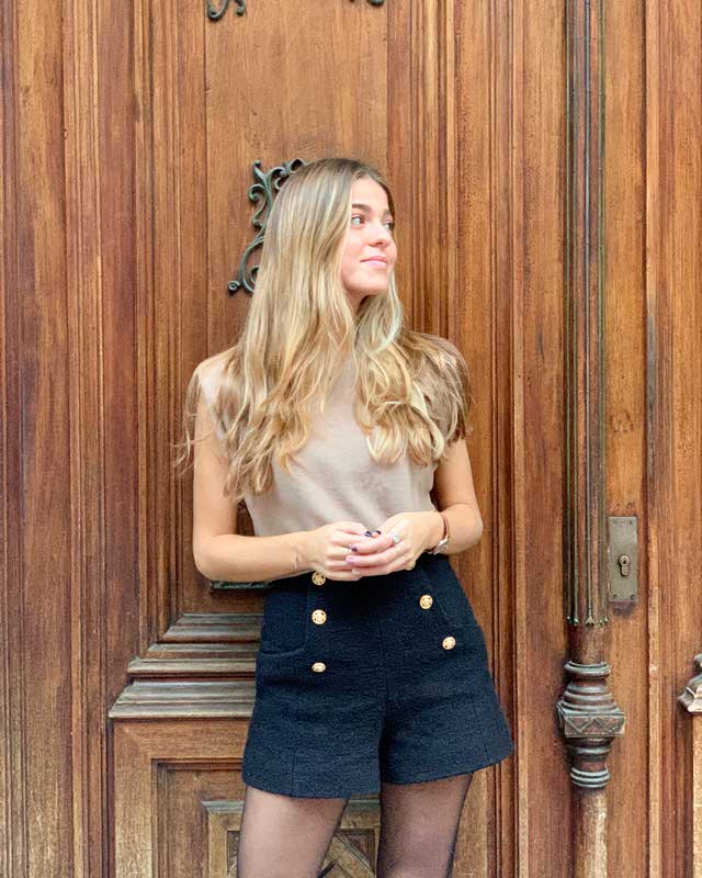 Look von @sara_celaya vom 1 November, 2020 | 21 Buttons