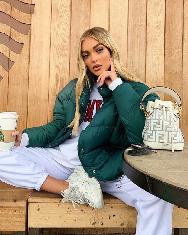 O look de @marybedford de 13 Setembro, 2019 | 21 Buttons