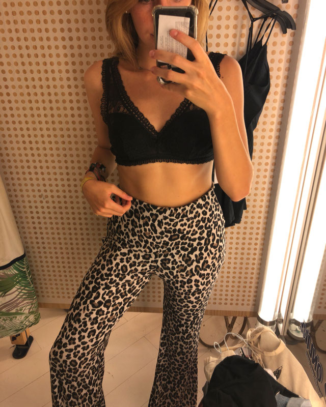 Look of @98amparolb from 20 August, 2018 | 21 Buttons