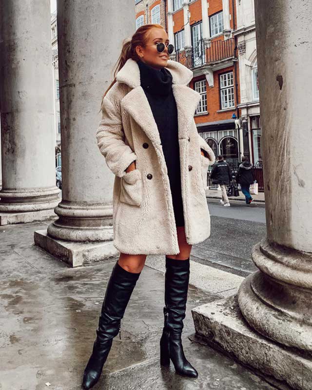 Look of @kirstyeelizabeth from 5 December, 2019 | 21 Buttons