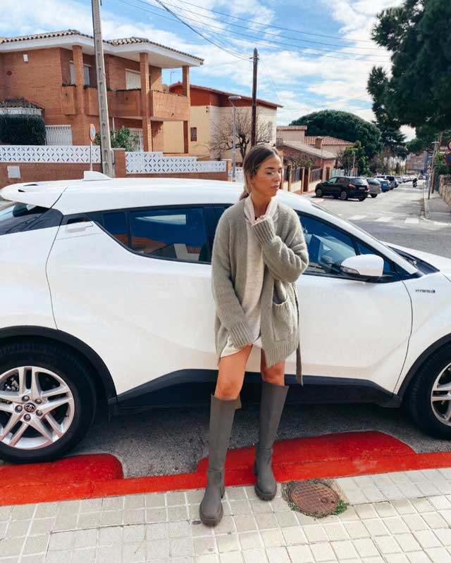 Look of @carolalro from 7 February, 2021 | 21 Buttons