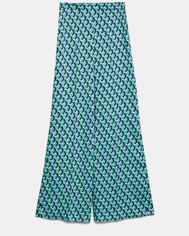 O look de @giuliarobstyle de 5 Junho, 2020 | 21 Buttons