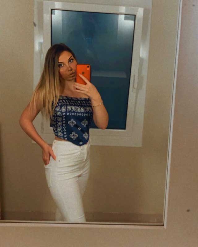Look de @mireia.sola del 4 de Agosto, de 2021 | 21 Buttons