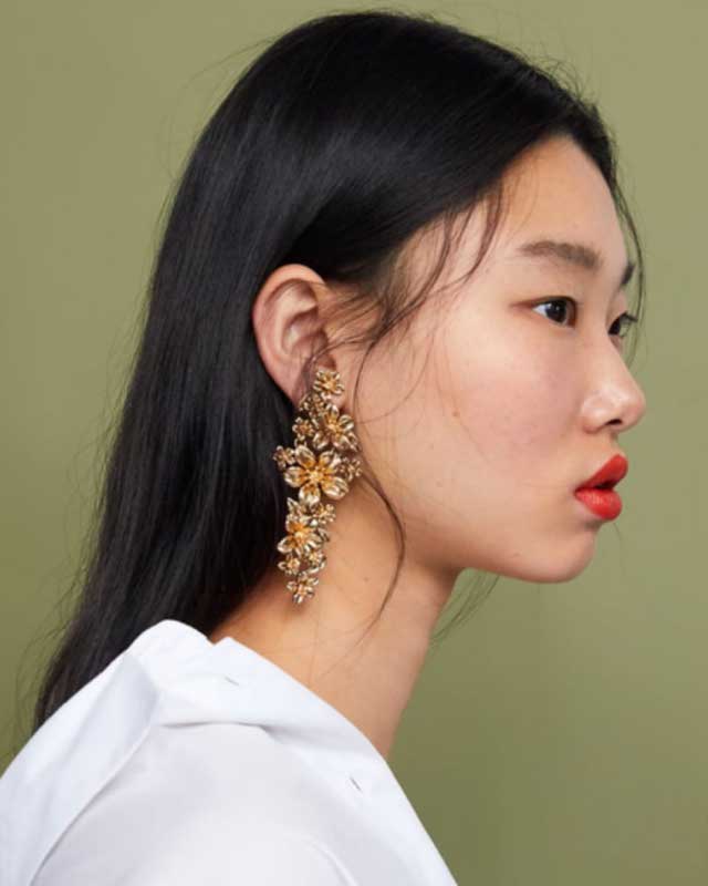 Look of @amparofos from 7 February, 2019 | 21 Buttons